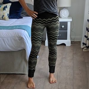 Lululemon ebb to street pants